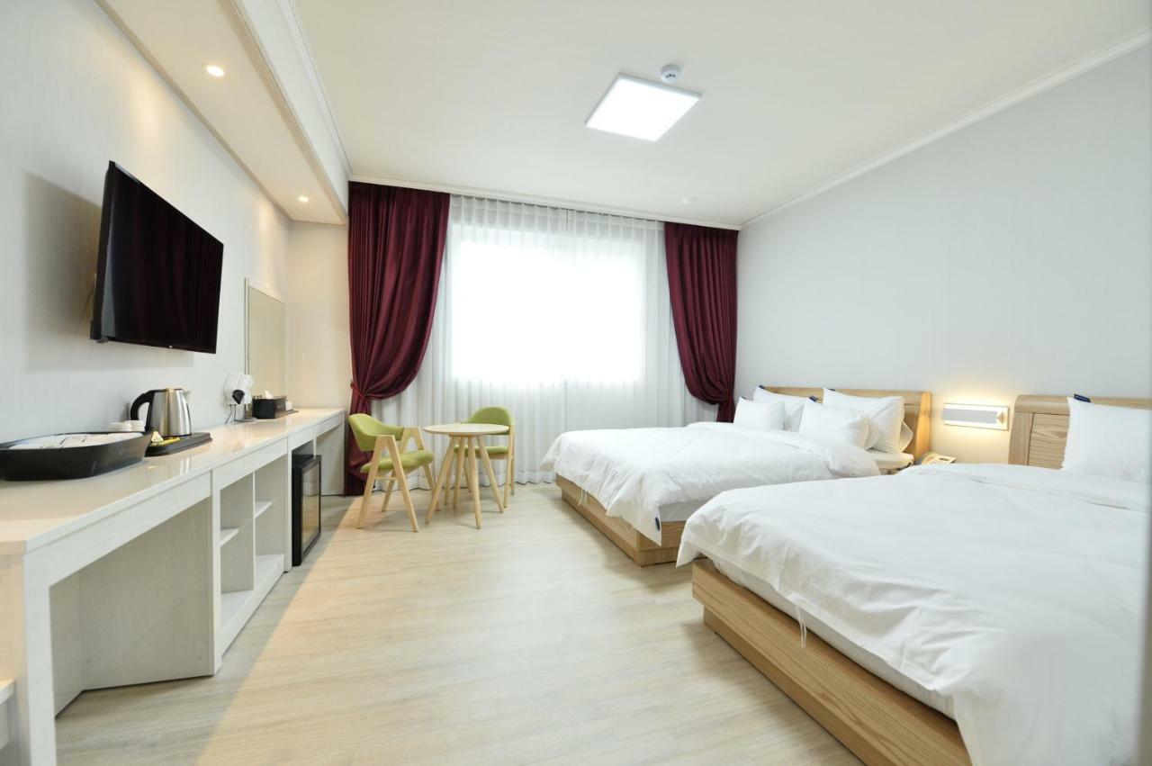 Gwangju Tourist Hotel Gwangju Metropolitan City Bagian luar foto