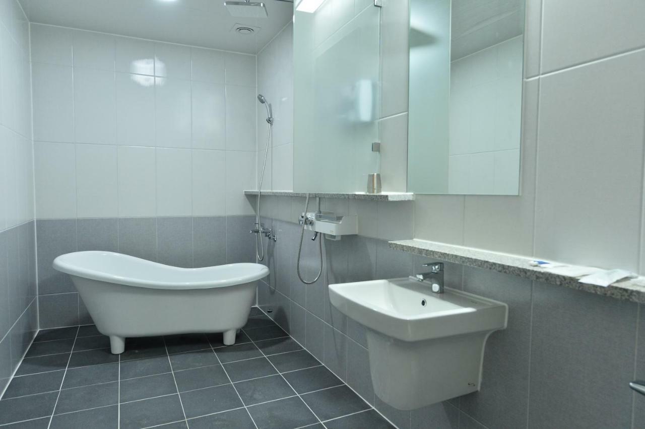 Gwangju Tourist Hotel Gwangju Metropolitan City Bagian luar foto